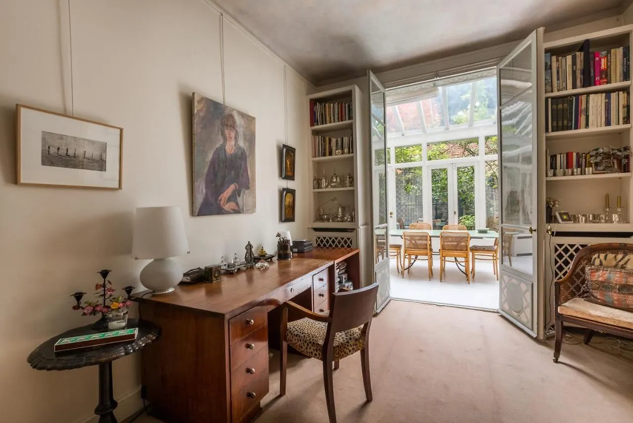 Veeve - Charming Townhouse Near Parc Montsouris Casa de Férias *