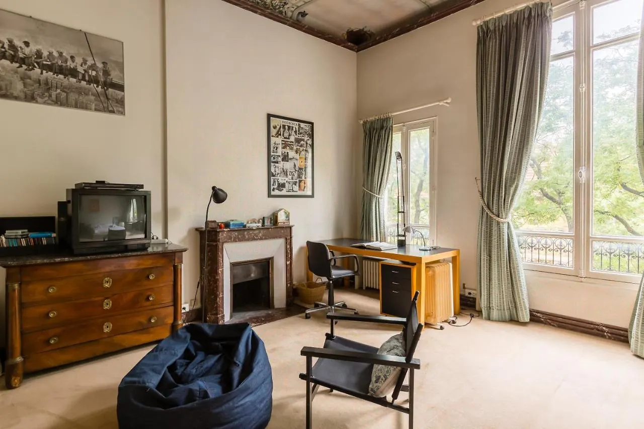 Veeve - Charming Townhouse Near Parc Montsouris Holiday home Paris