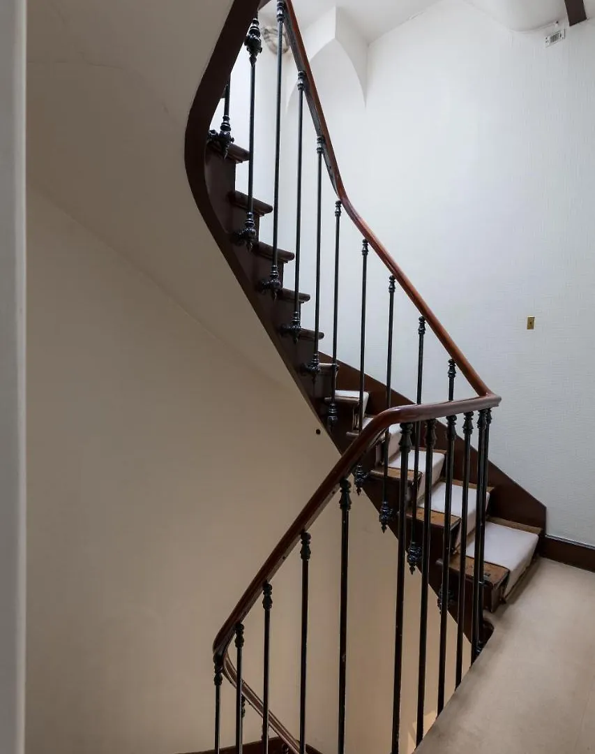 Veeve - Charming Townhouse Near Parc Montsouris Holiday home *